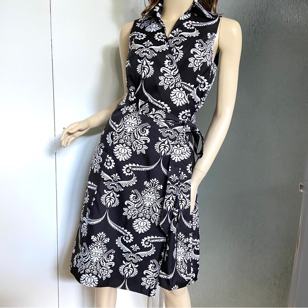 guc Ann Taylor wrap dress A-line fit and flare floral paisley black white swing